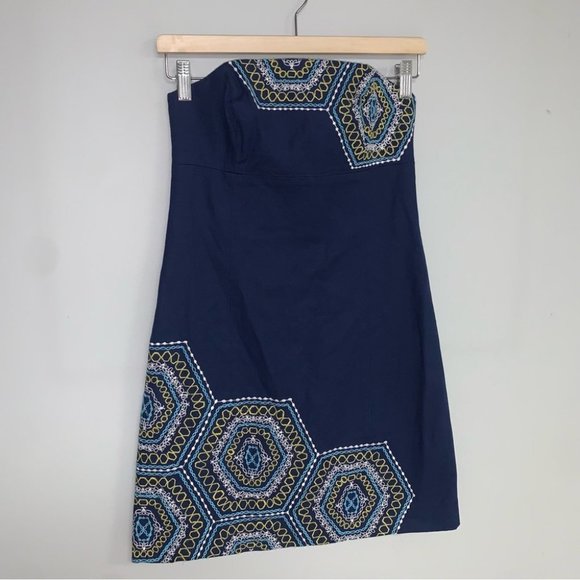 Lilly Pulitzer Dress Size 0 US Navy Blue “Honeycomb Bowen” Strapless Embroidered - Picture 4 of 15